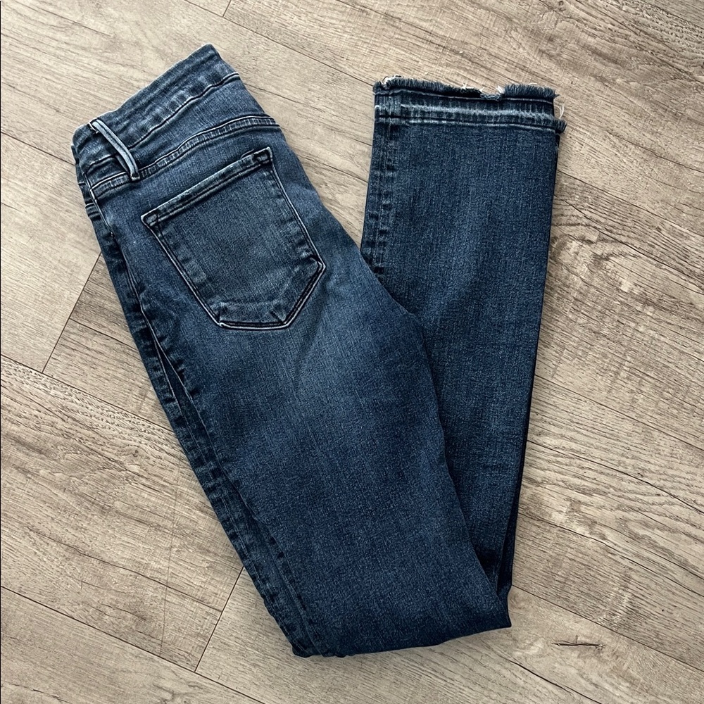 Frame five pocket mini boot cut Jethro jeans, size 6 (28” waist)